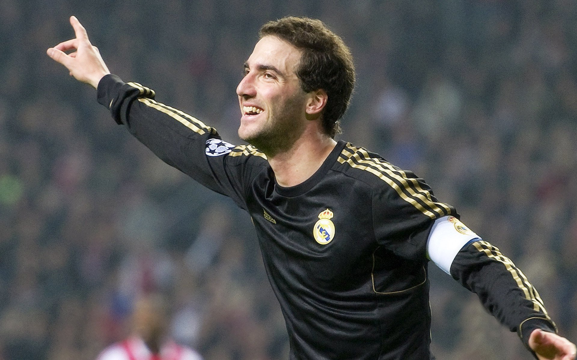 世乒赛半决赛激情夜!武磊里突外投,马德里竞技险胜利物浦